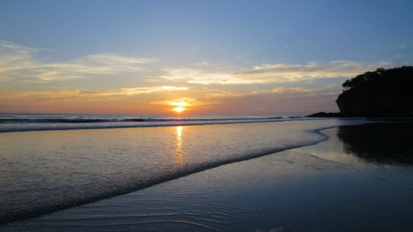 Zonsondergang San Juan del Sur strand