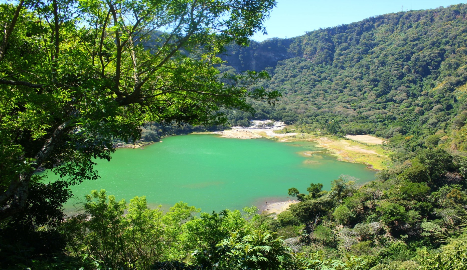 Lake Alegria El Salvador