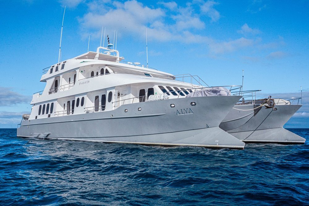Alya catamaran galapagos