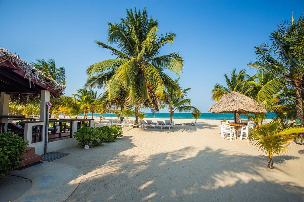 Beach cabana placencia 2