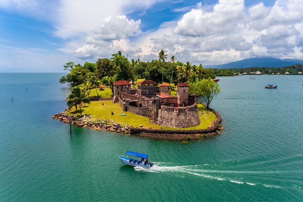 castillo san felipe guatemala