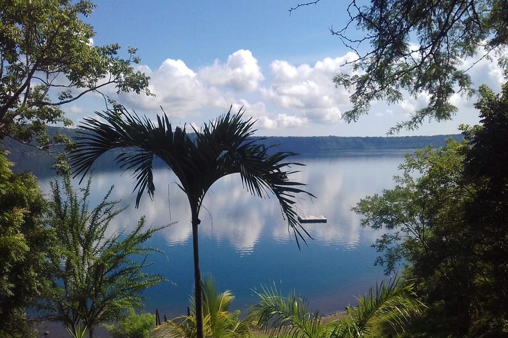 Lake apoyo
