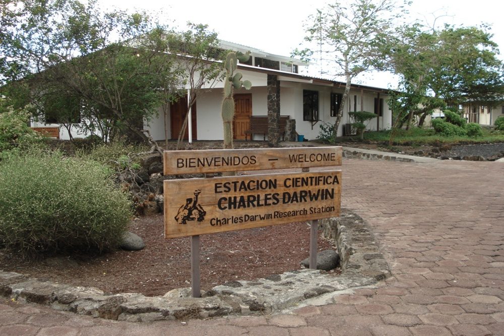 Santa Cruz Charles Darwin Research Station Santa Cruz Charles Darwin Research Station