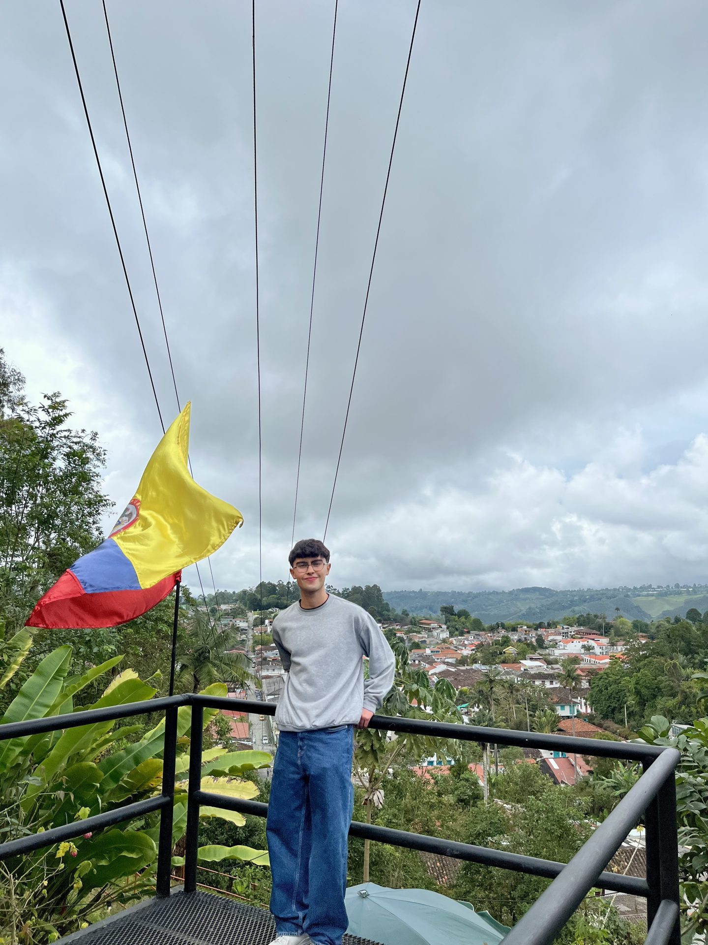 Team Unico Travel over Dylan () Team Unico Travel over Dylan ()