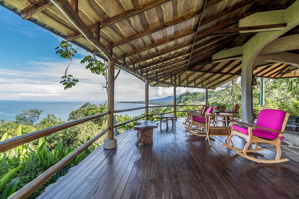 Veranda 1 foto gekregen van La Cusinga Lodge Veranda 1 foto gekregen van La Cusinga Lodge