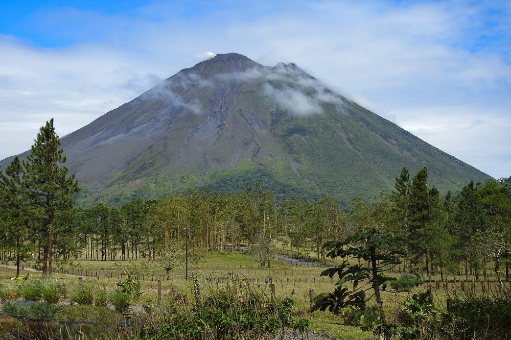 Autorijden costa rica uitzicht arenal vulkaan