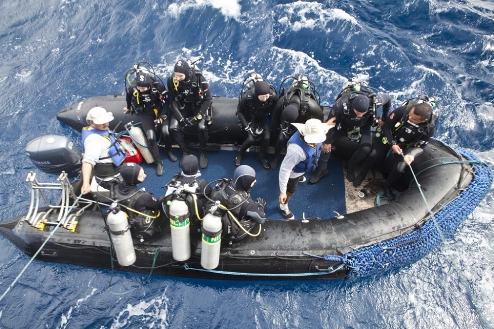 duikers galapagos sky duikers galapagos sky