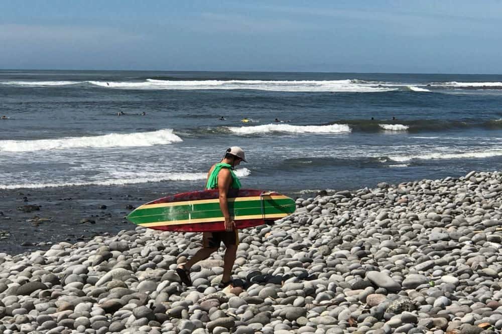 el salvador reizen el tunco surfen