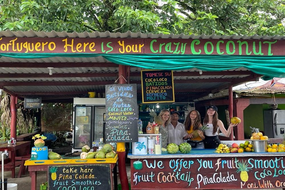 local tortuguero tijdens een rondreis costa rica local tortuguero tijdens een rondreis costa rica