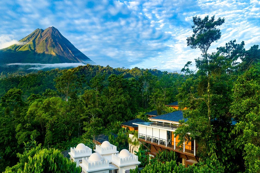 luxe hotel arenal