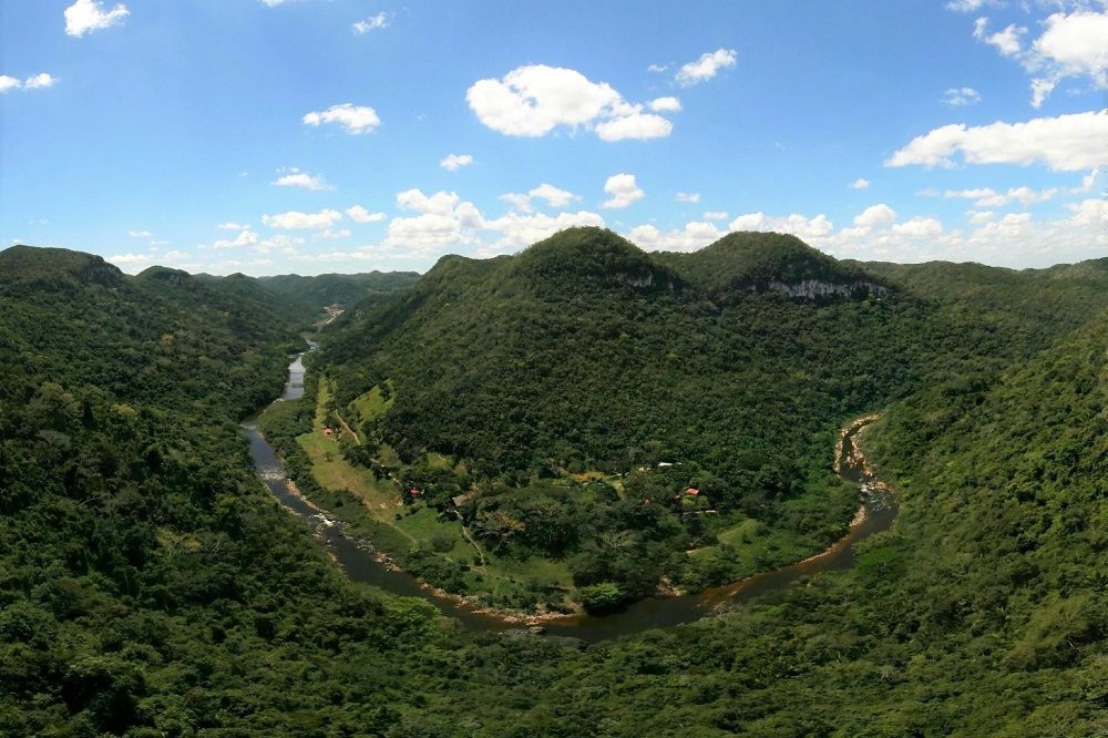 macal rivier regenwoud belize macal rivier regenwoud belize