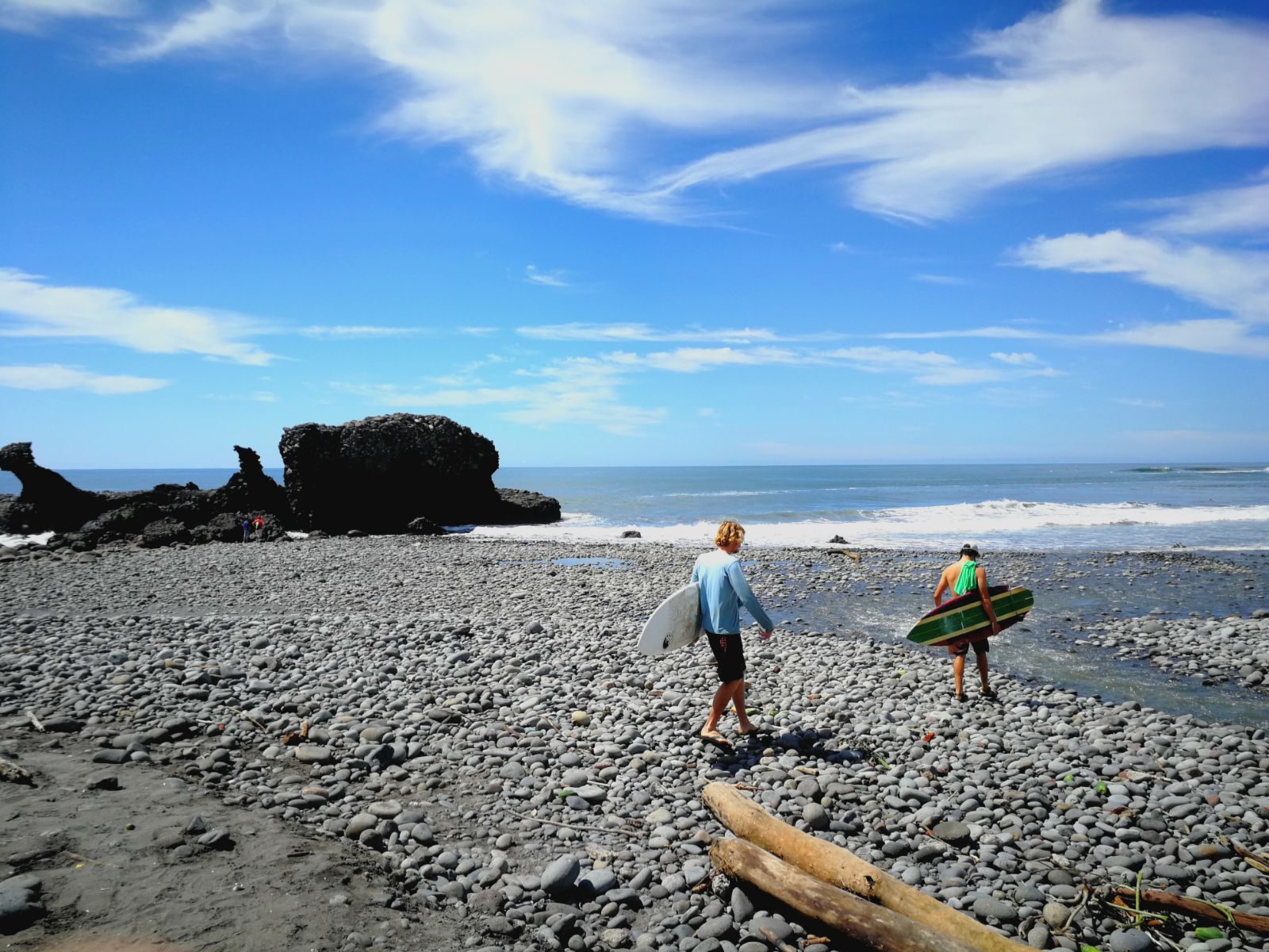 playa el tunco surfers