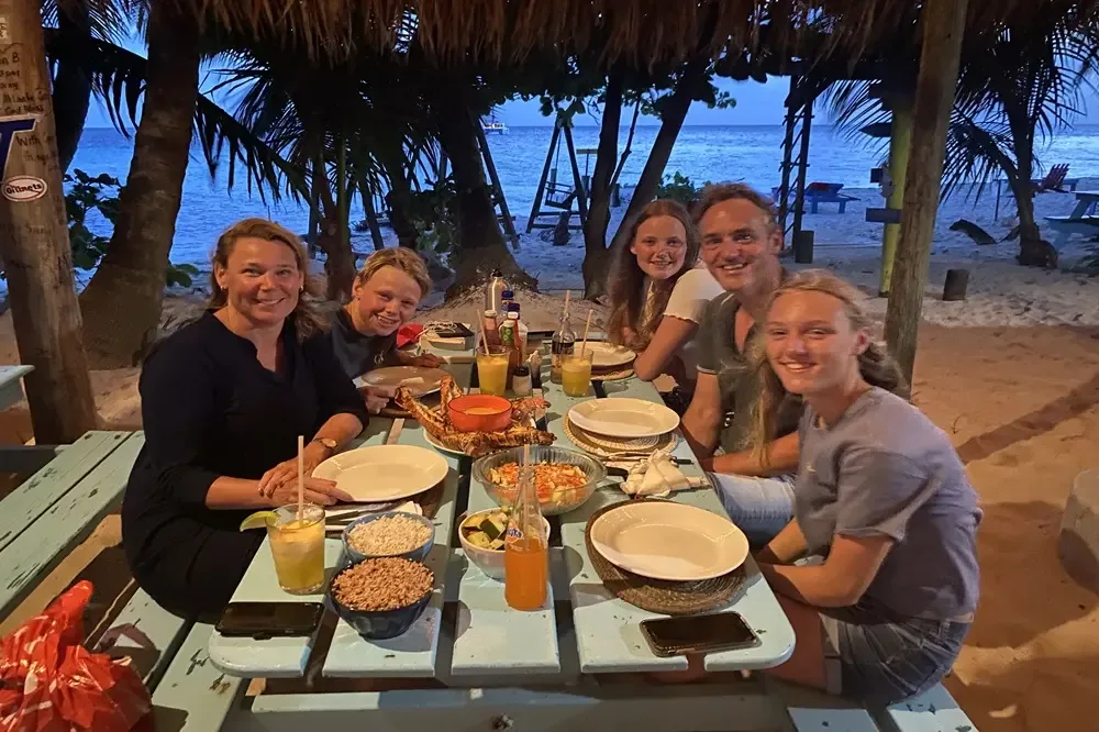 van der Eijk belize jpg van der Eijk belize jpg