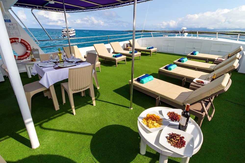 zonnedek monserrat zonnedek monserrat