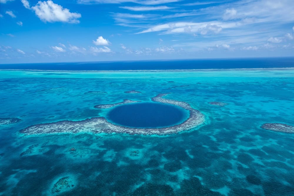 great blue hole the great blue hole