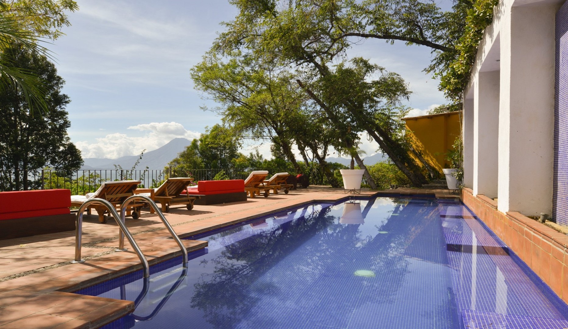 hotel lake atitlan