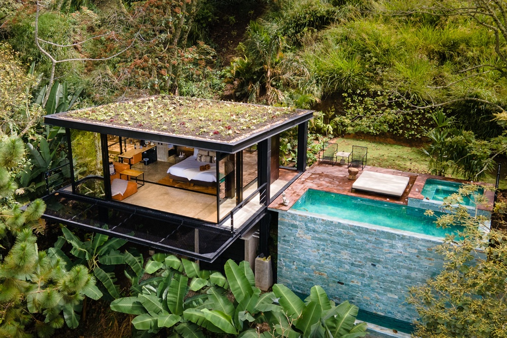 luxe reis colombia zwembad